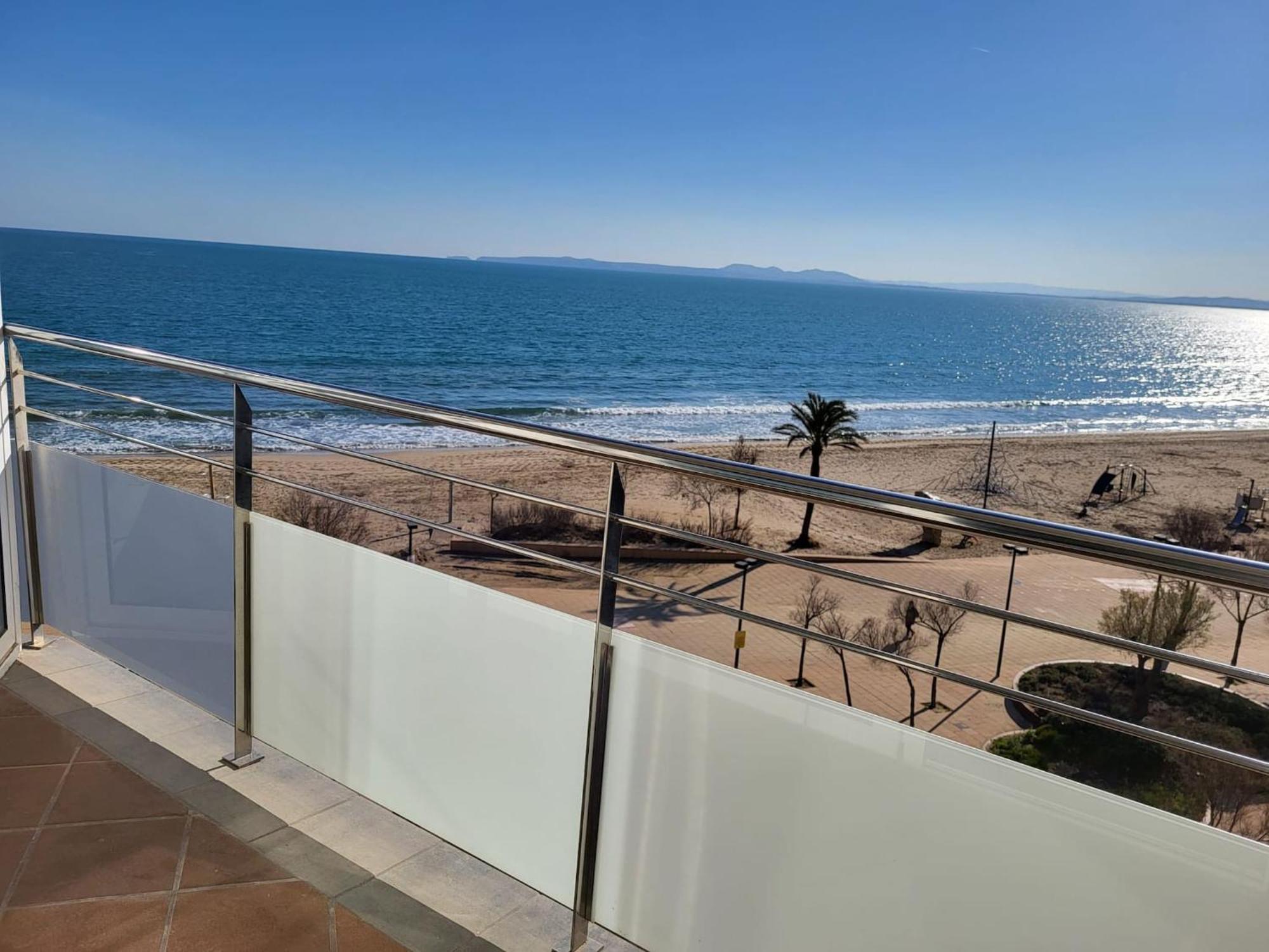 Primera Linea Con Vistas Al Mar Av-09